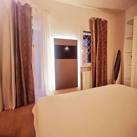 Masca53 Boutique * بولونيا